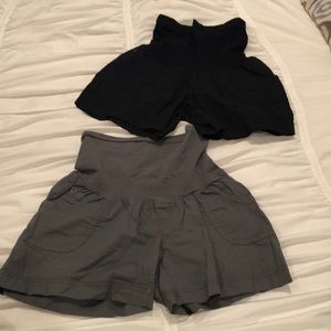 Motherhood Maternity Chino Shorts size Medium